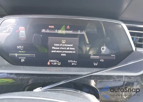 2021 Audi E-Tron Premium Quattro z USA, uszkodzony, nr VIN WA1AAAGE0MB026711